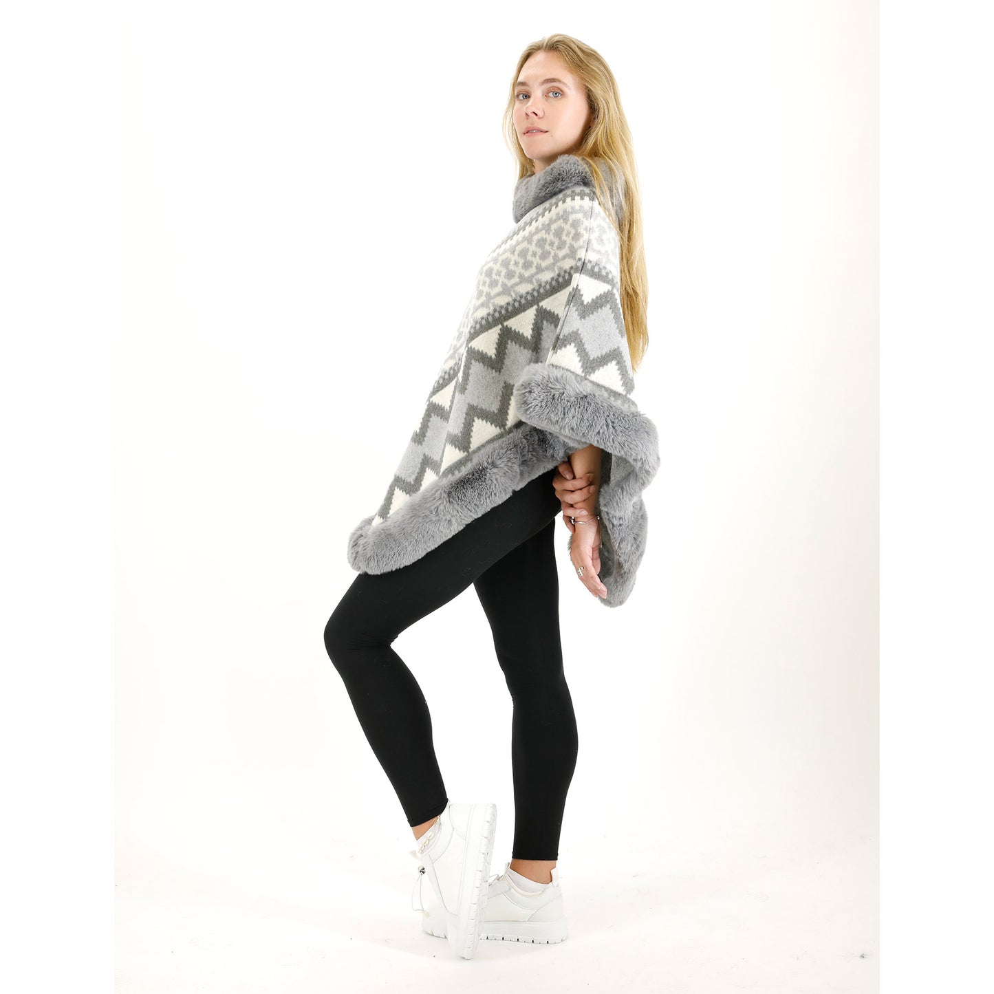 ZIG ZAG PATTERN FAUX FUR PONCHO P4030 (12PC)